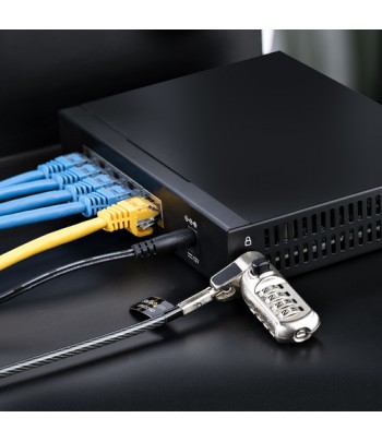 StarTech.com Unmanaged 2.5G Switch - 5 Port Gigabit Switch - 2.5GBASE-T Unmanaged Ethernet Switch - Ethernet Splitter - Din Rail